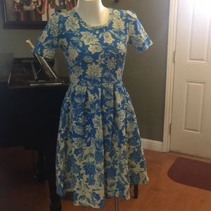 NWOT Lularoe Amelia.